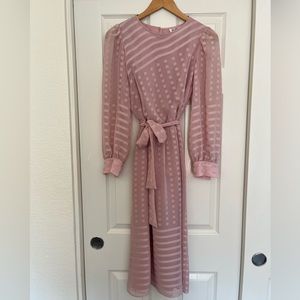 Chic Vintage Chiffon Party Dress. 70’s, Excellent condition. Size small.